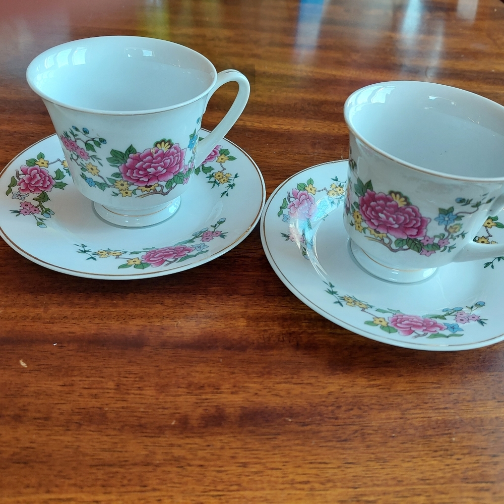 Vintage Teacups and Saucers Pink Floral Made In China Set of 2